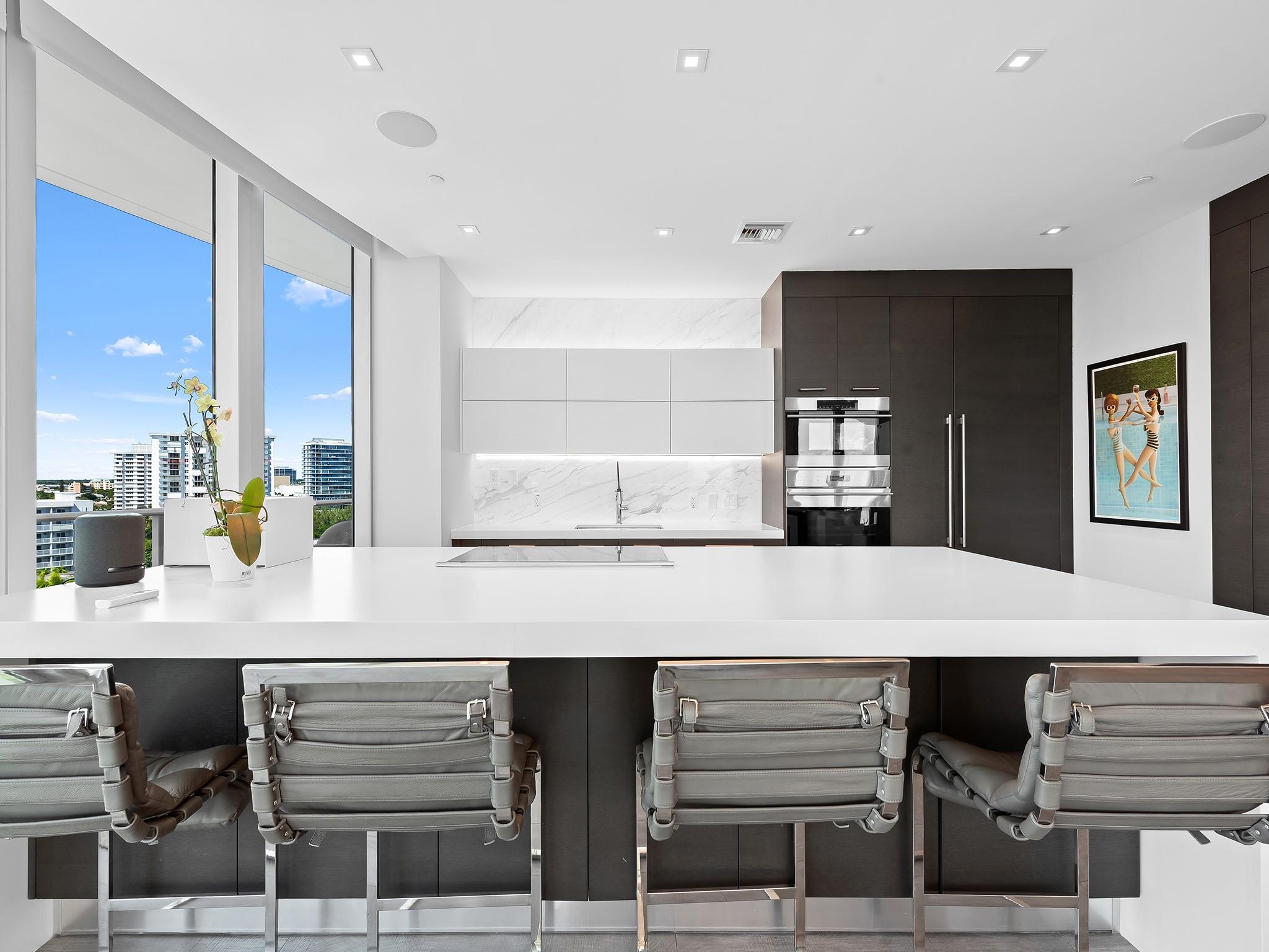 PARAMOUNT - Residential