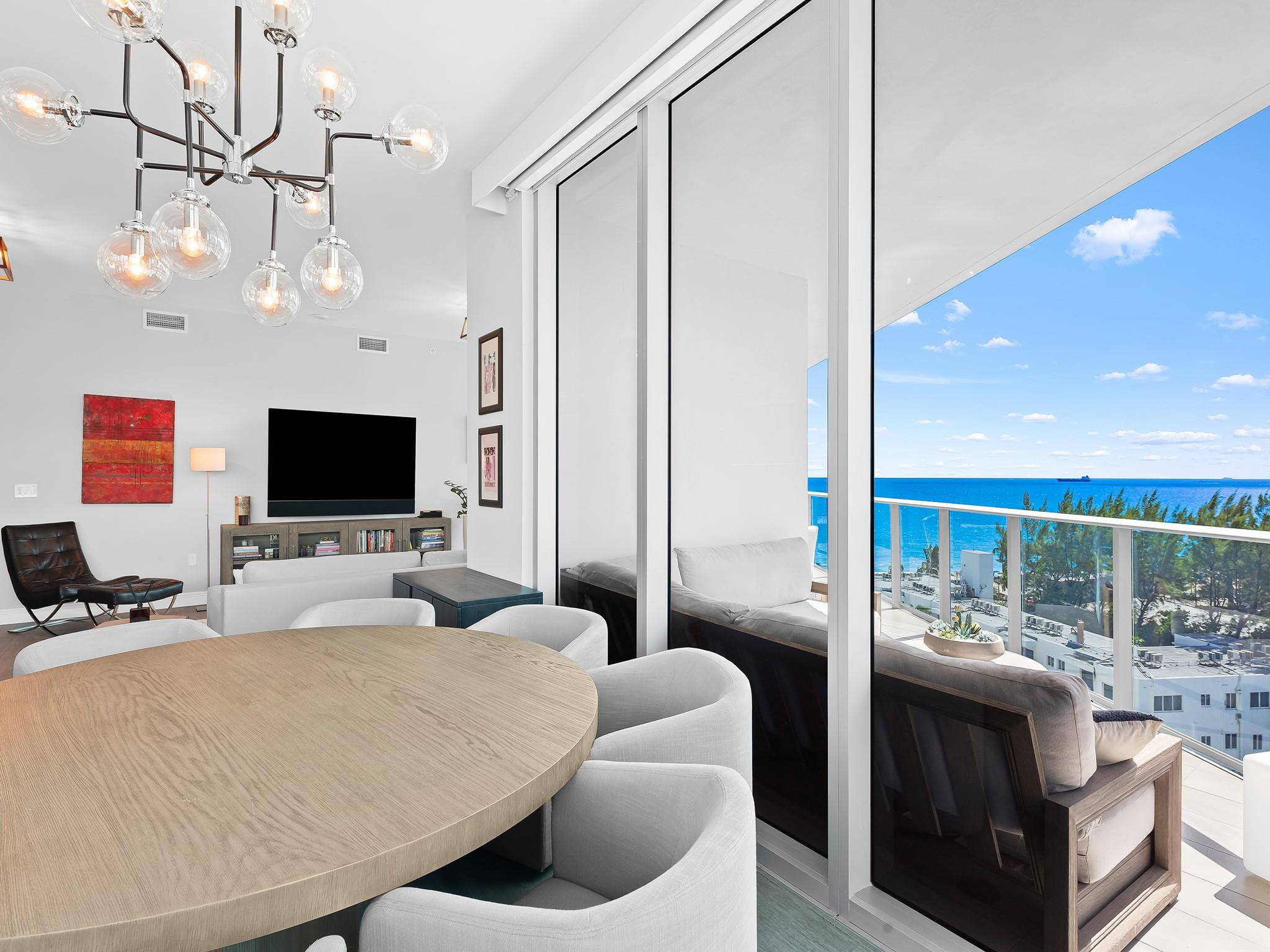 PARAMOUNT - Residential