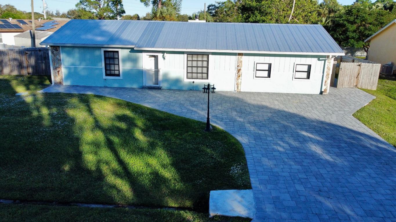 PORT ST LUCIE SECTION 18 - Residential Lease