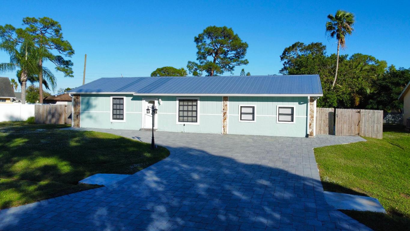 PORT ST LUCIE SECTION 18 - Residential Lease