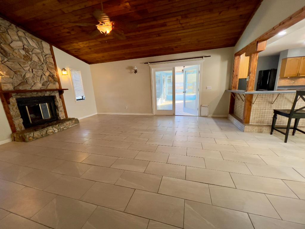 PORT ST LUCIE SECTION 18 - Residential Lease