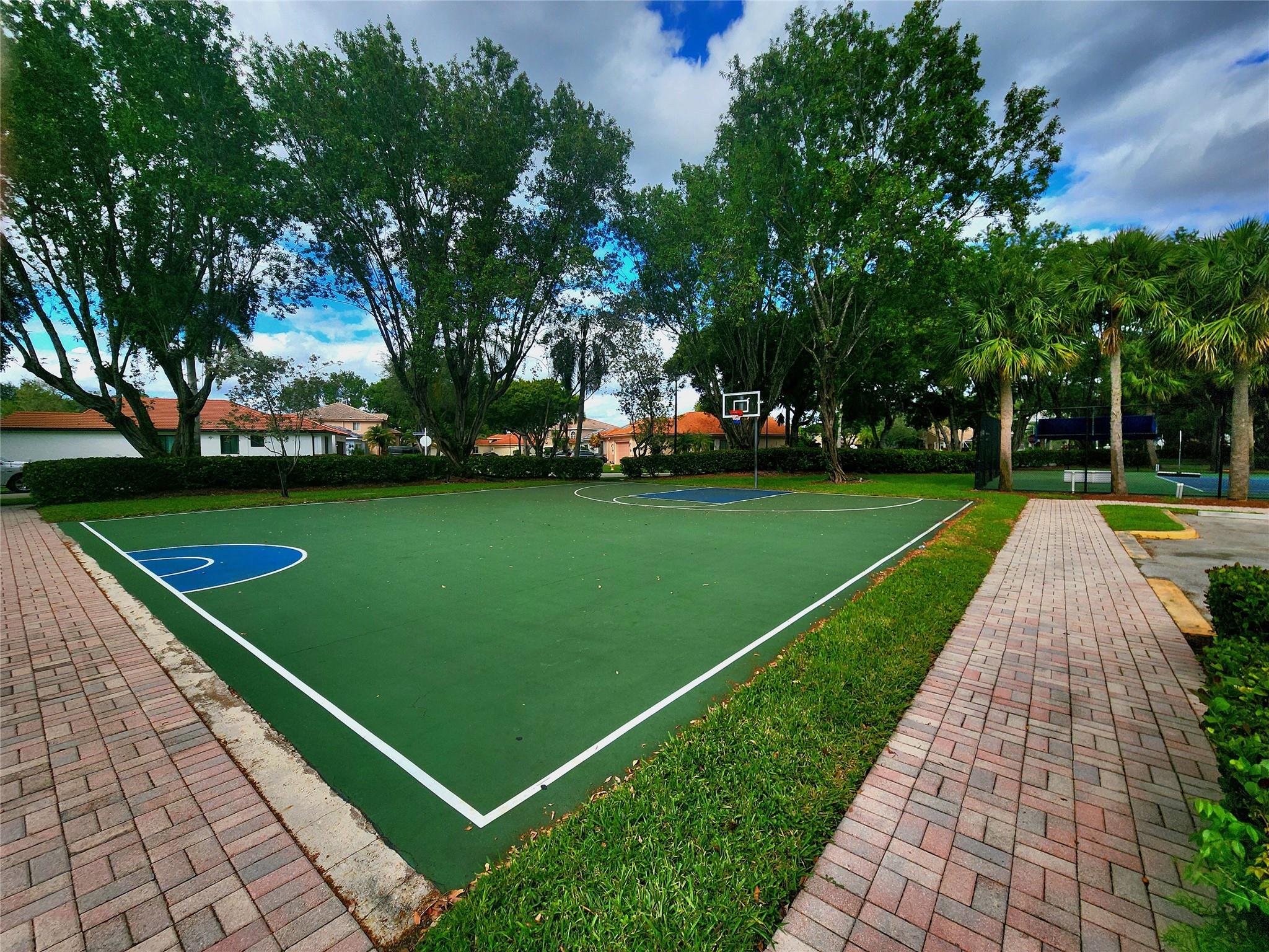 Regency Lakes At Coconut - Residential