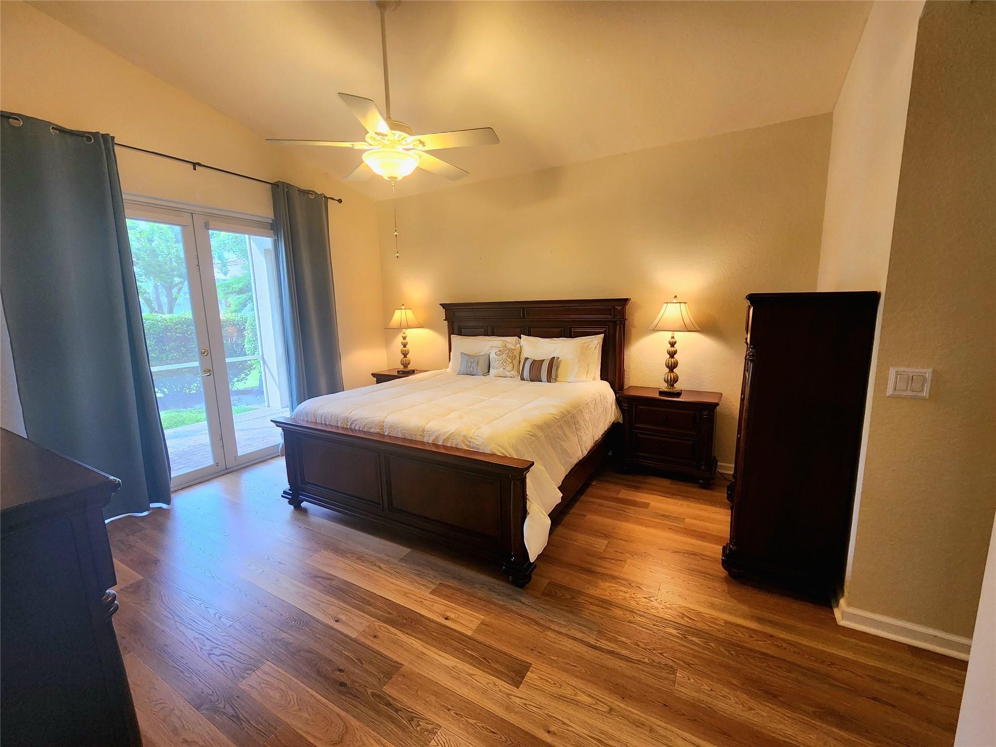 Regency Lakes At Coconut - Residential