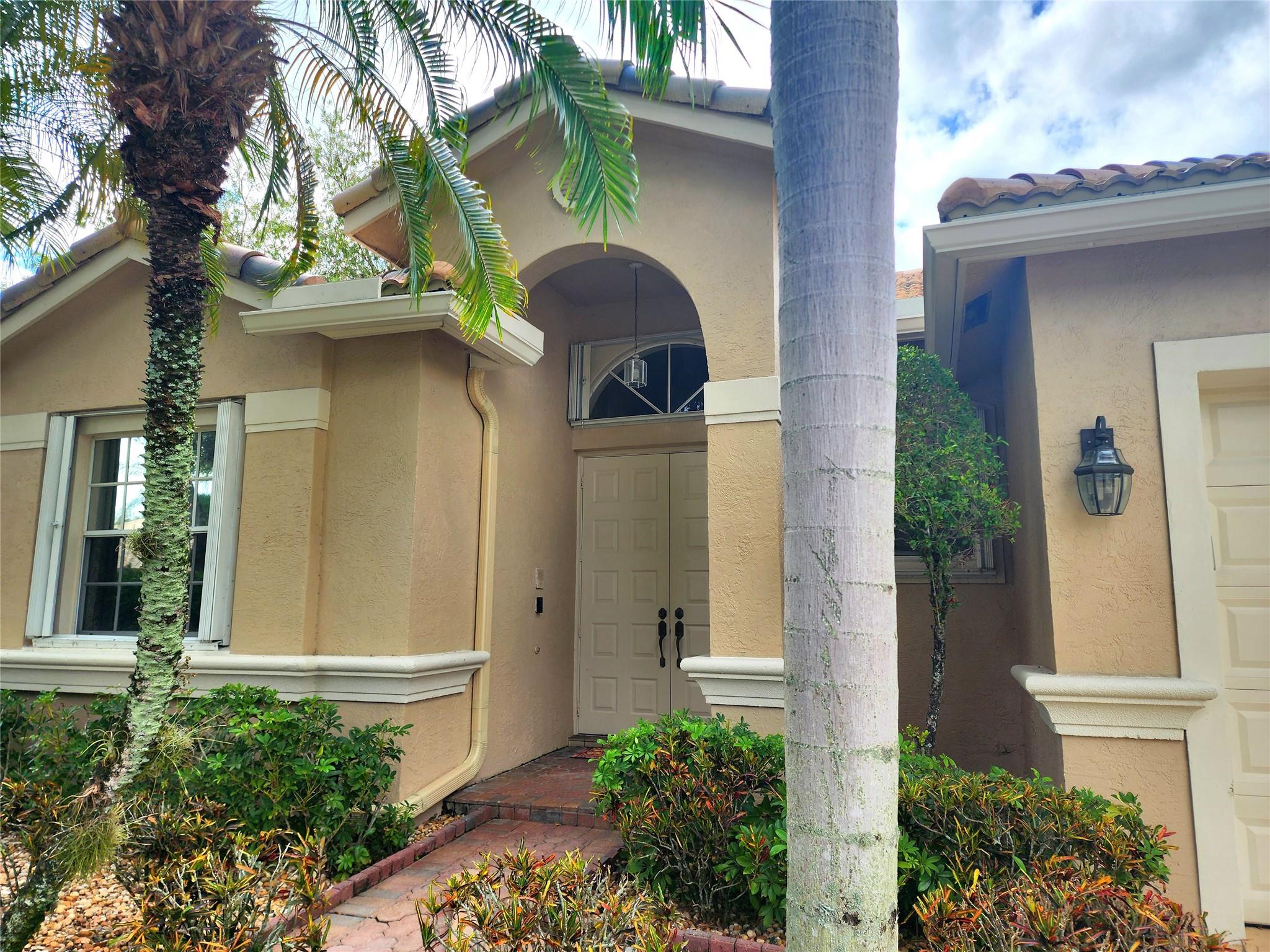 Regency Lakes At Coconut - Residential