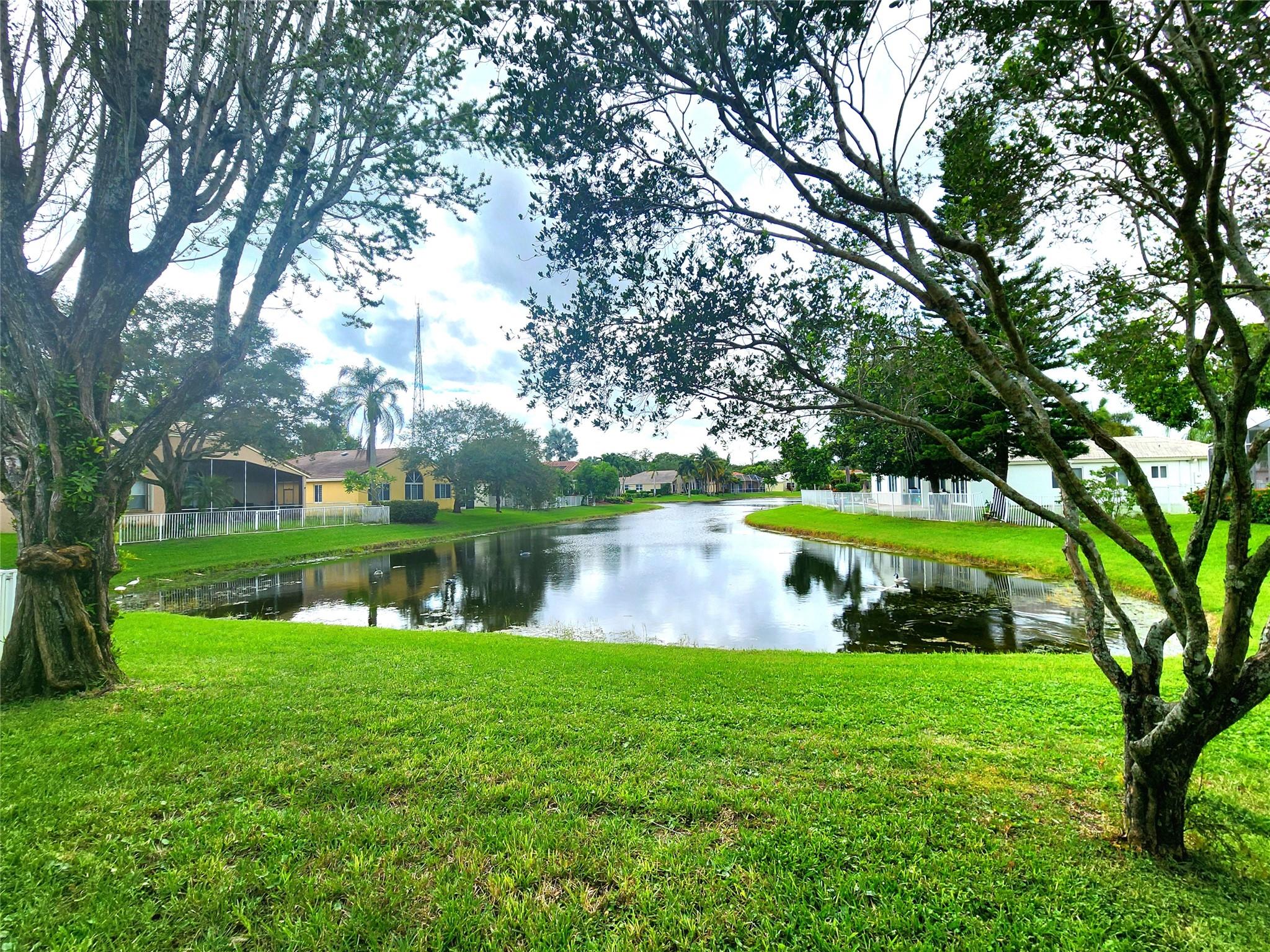 Regency Lakes At Coconut - Residential