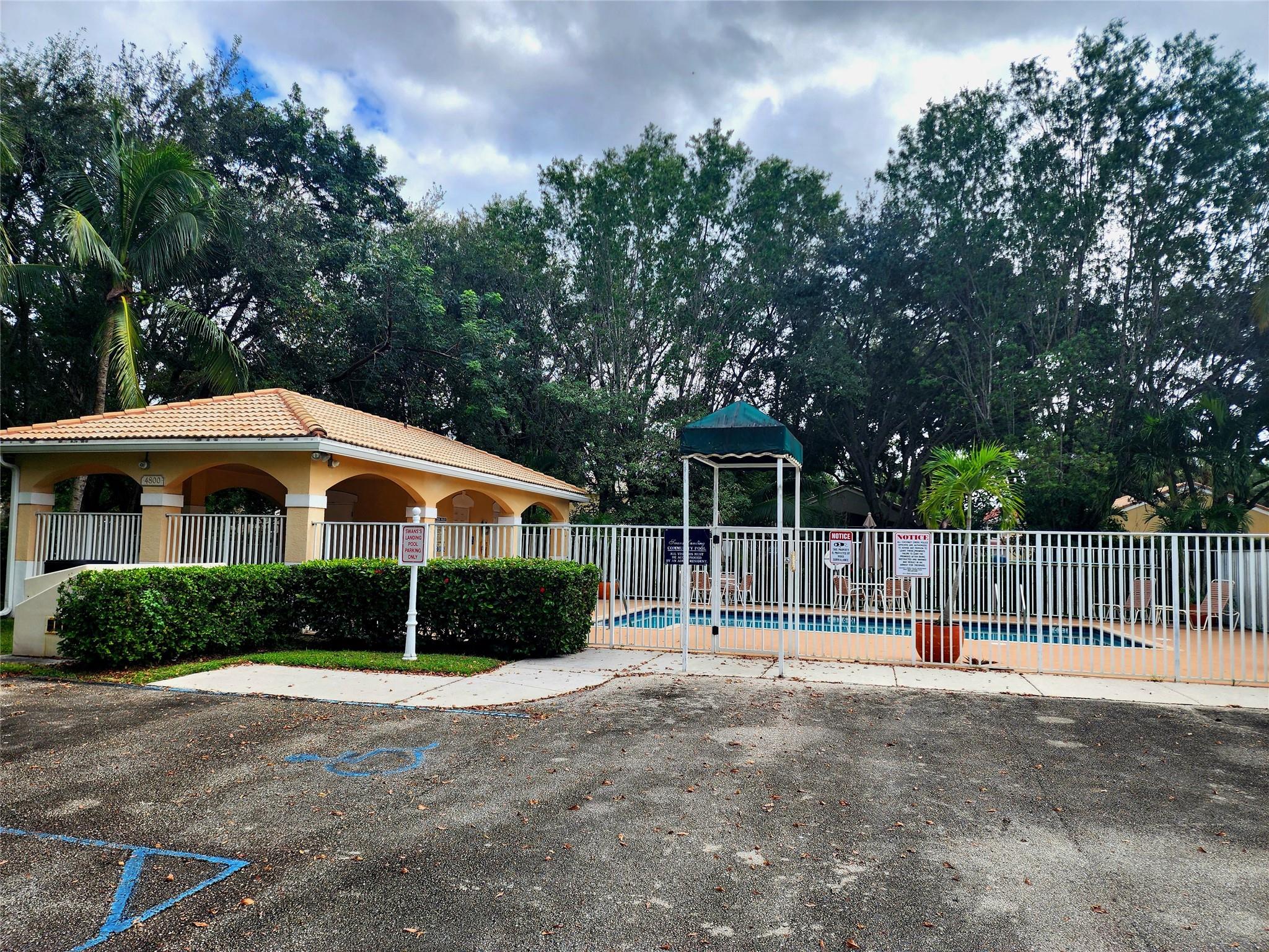 Regency Lakes At Coconut - Residential