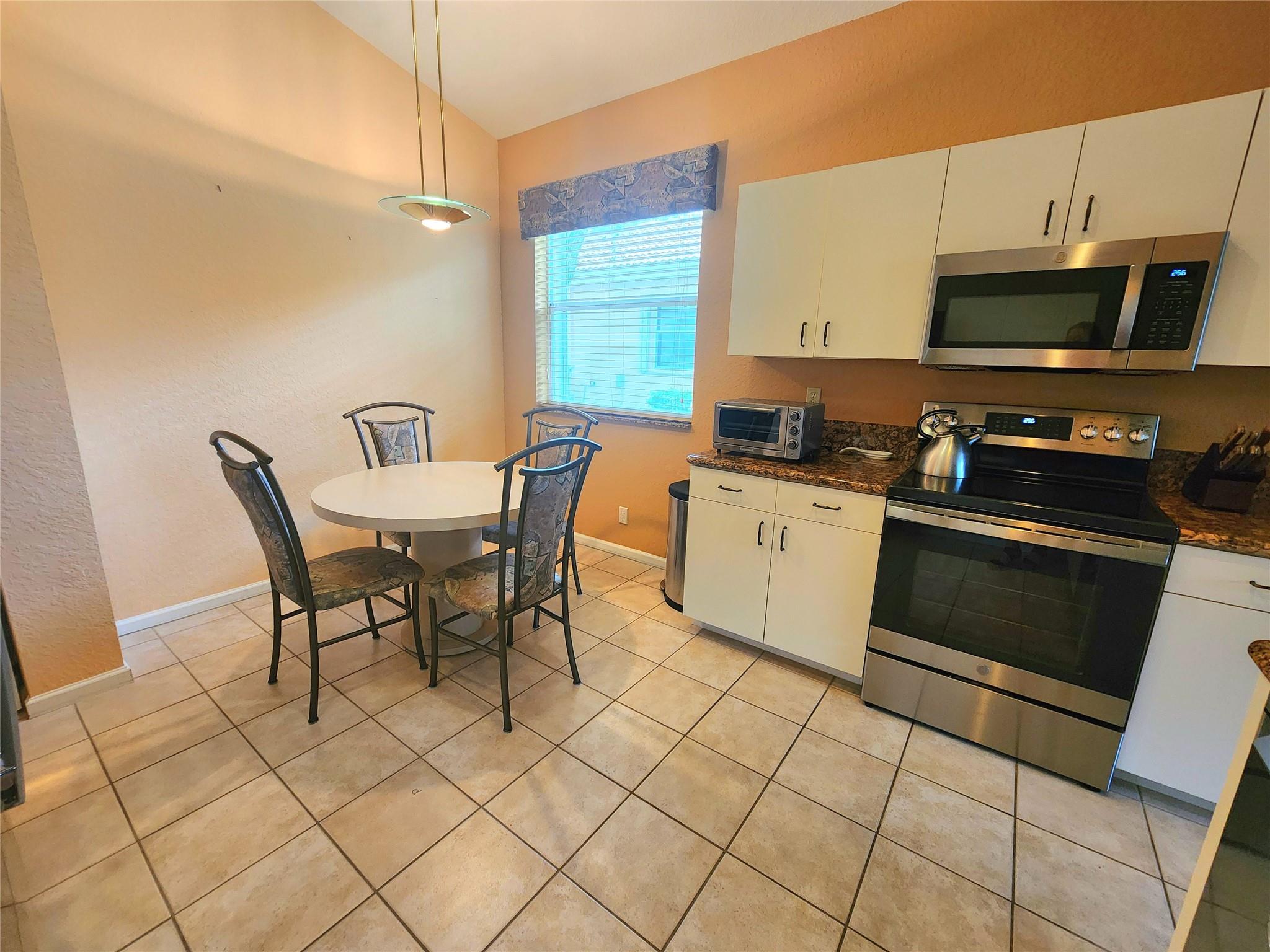 Regency Lakes At Coconut - Residential