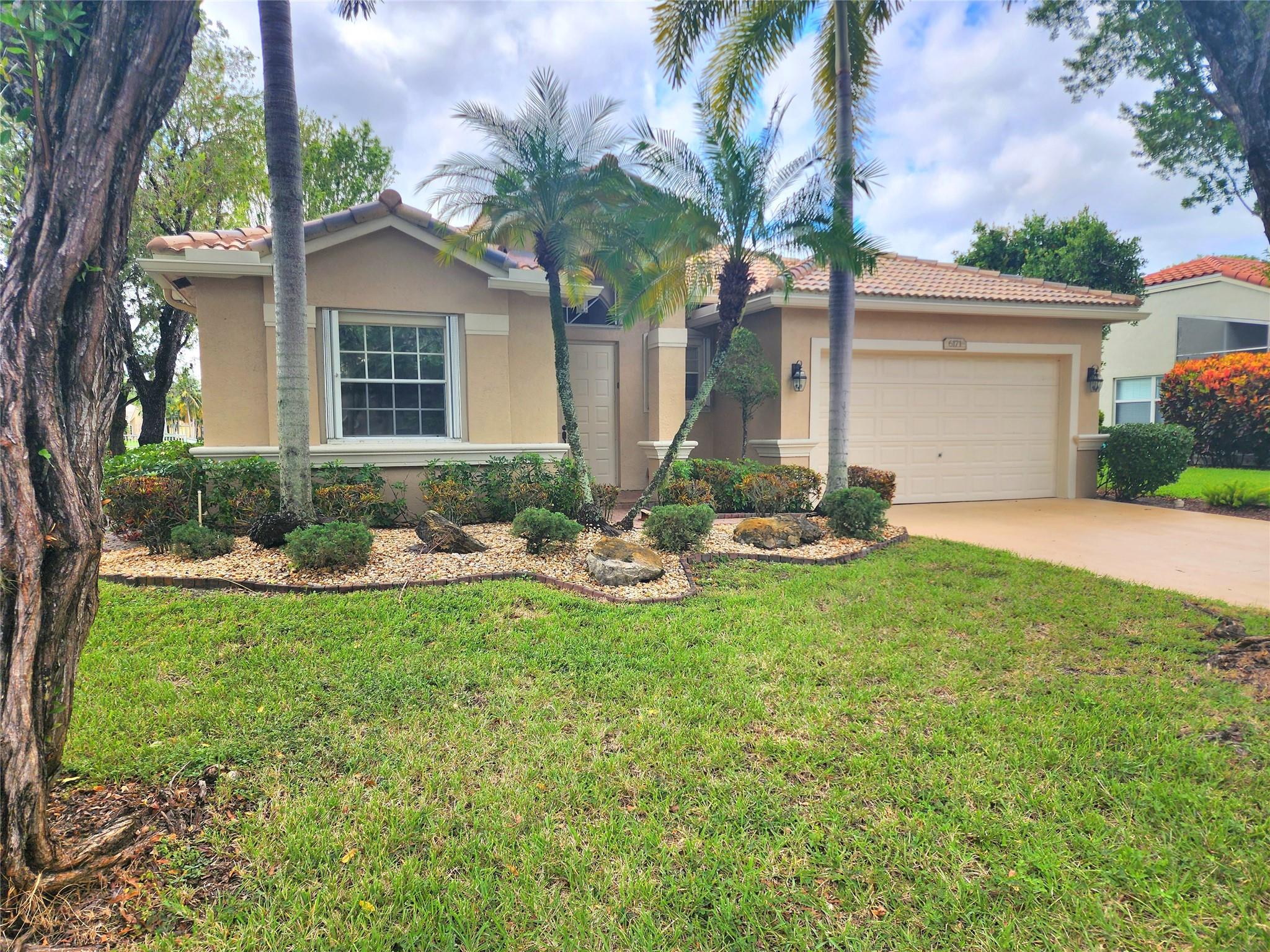 Regency Lakes At Coconut - Residential