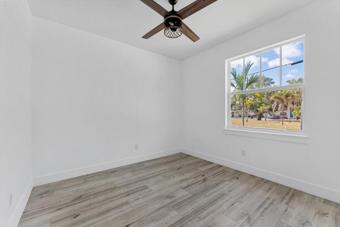 DELRAY TOWN OF - Residential Lease