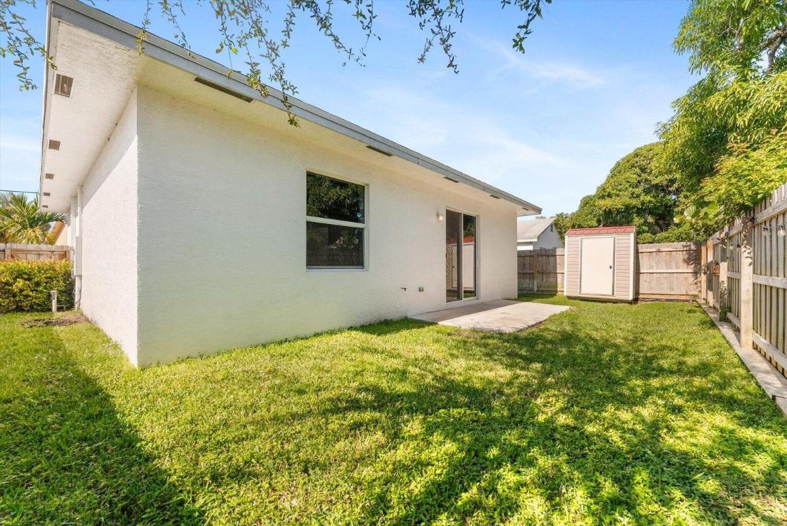 DELRAY TOWN OF - Residential Lease