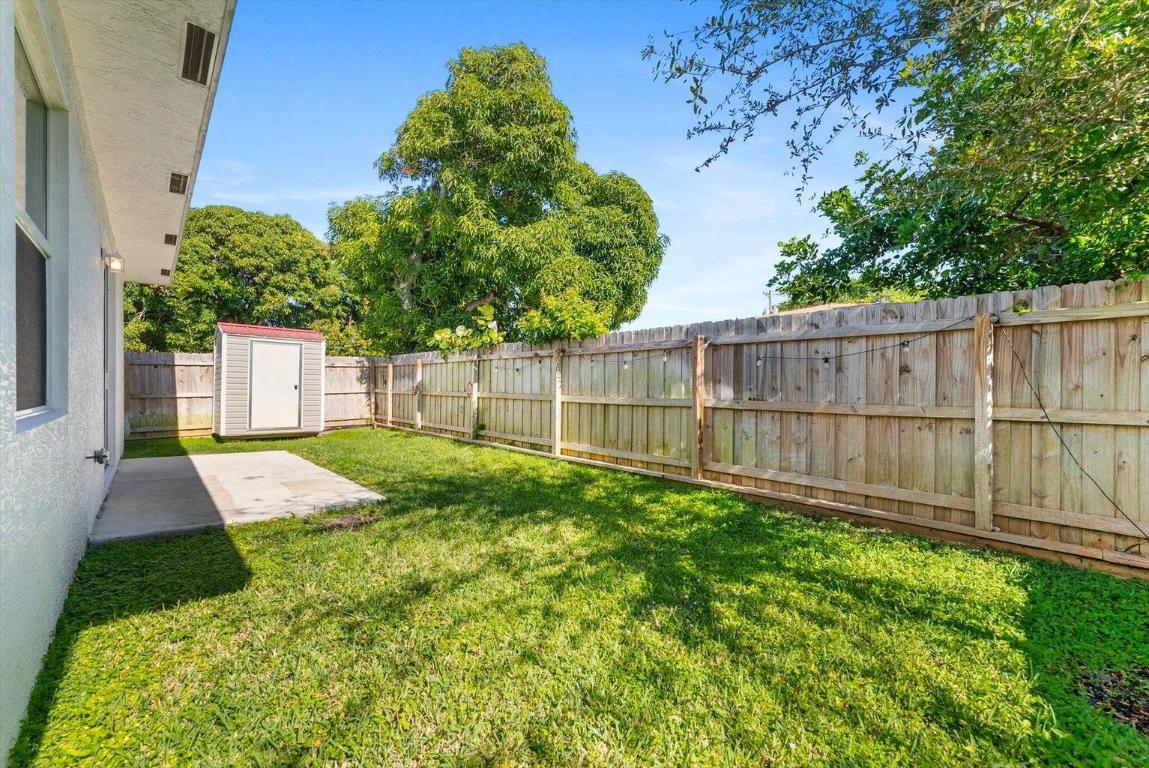 DELRAY TOWN OF - Residential Lease