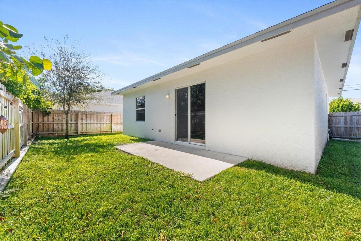 DELRAY TOWN OF - Residential Lease