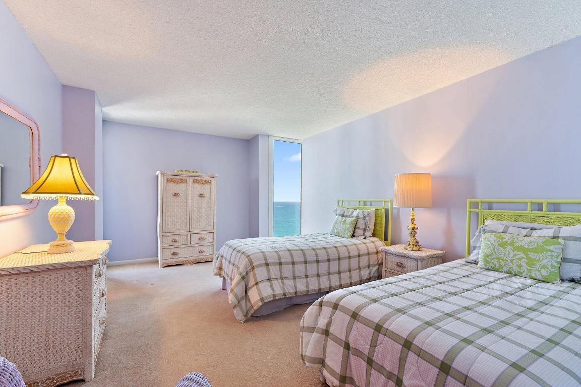 WATER GLADES CONDO - Residential