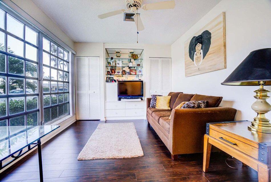 PALM GREENS AT VILLA DEL - Residential Lease