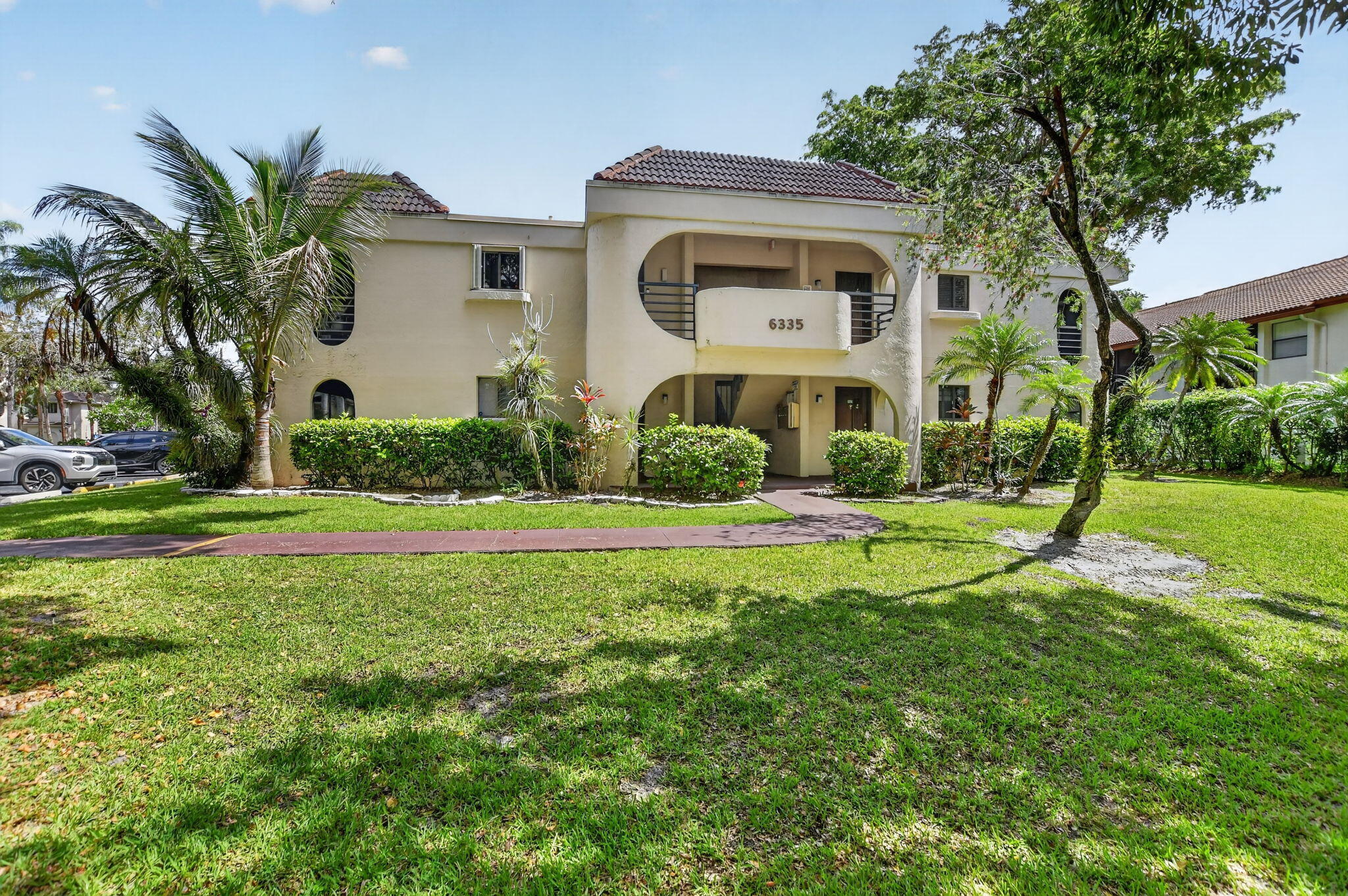 6335 Longboat Lane W E104