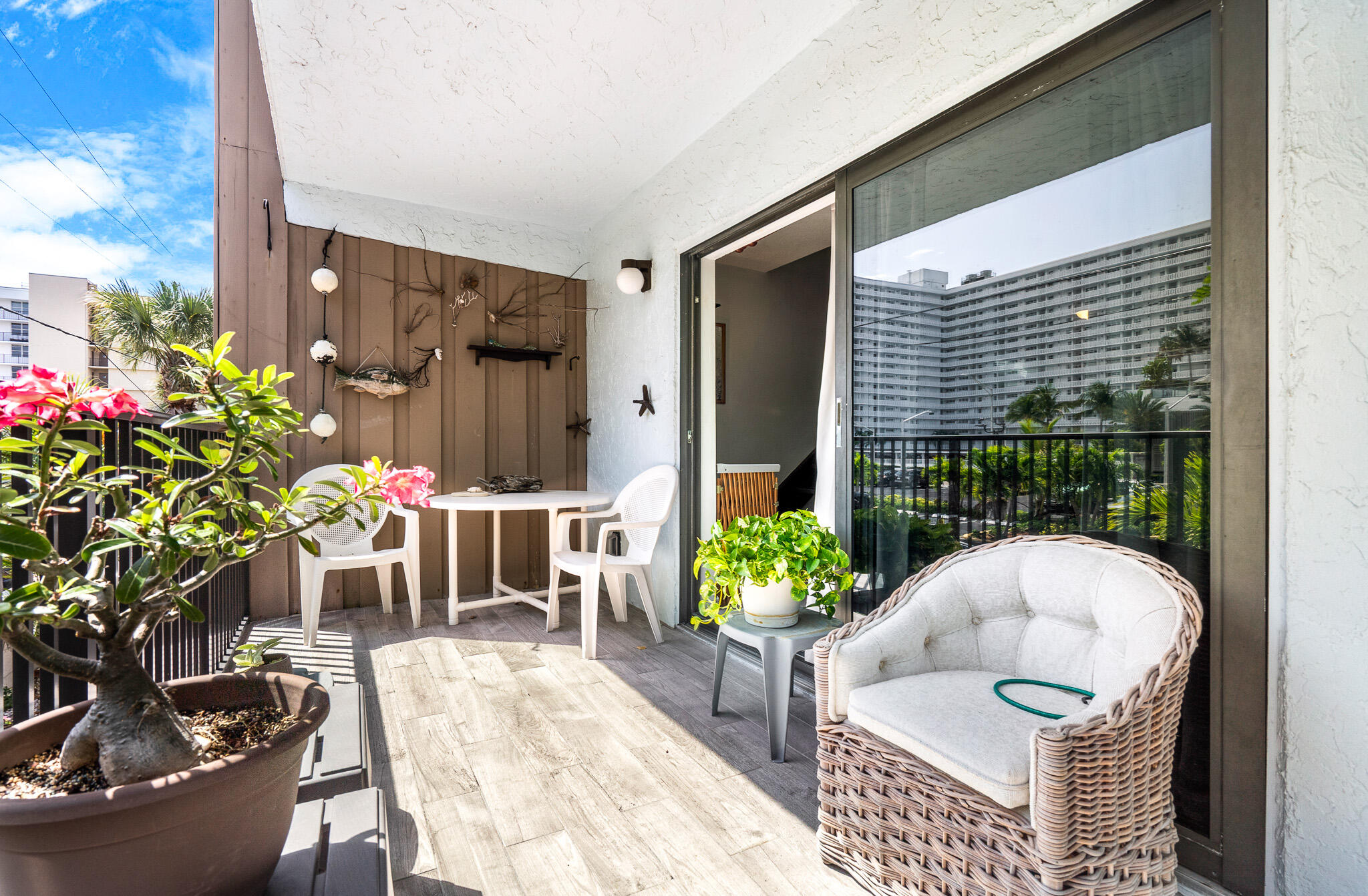 OCEAN VIEW CONDO - Residential