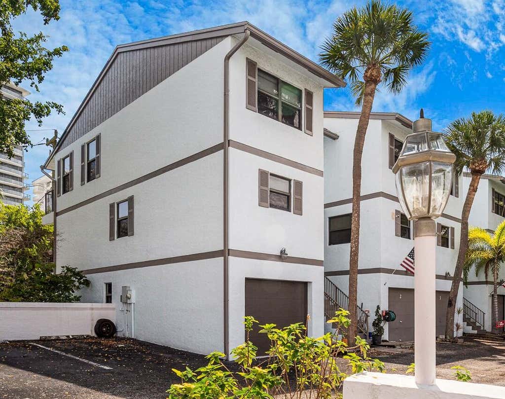 Photo of 3250 NE 12th Street #1, Pompano Beach, FL 33062 (MLS # B26005429)