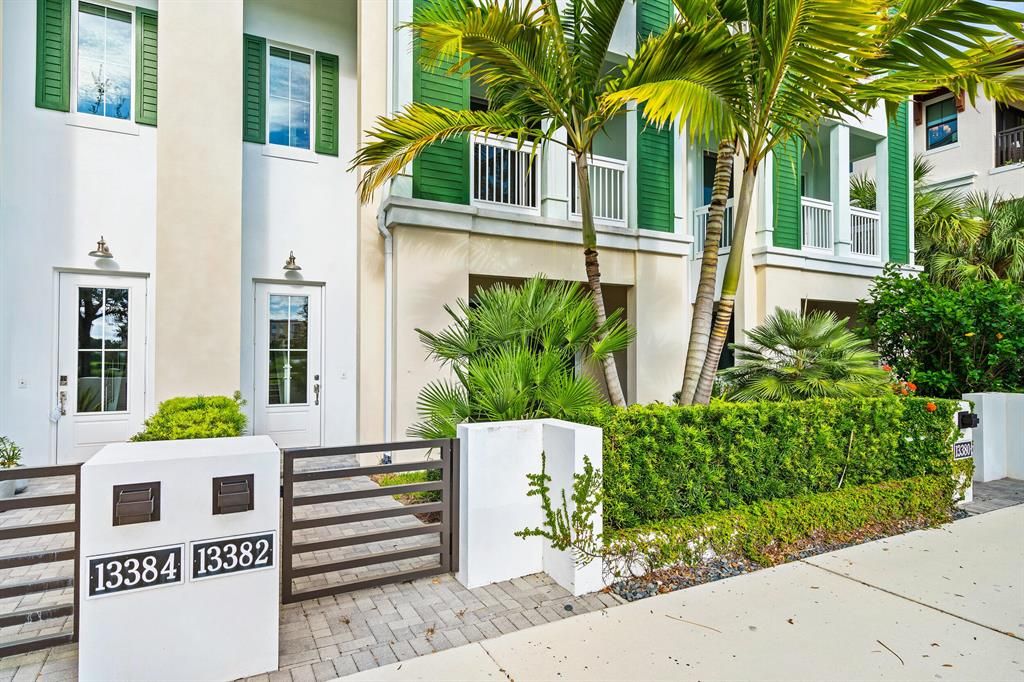 Photo of 13382 Alton Road, Palm Beach Gardens, FL 33418 (MLS # R10838470)