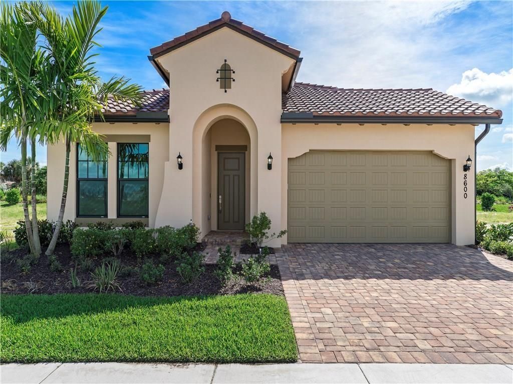 Photo of 8600 E Baypoint Cir, Parkland, FL 33076 (MLS # F10383824)
