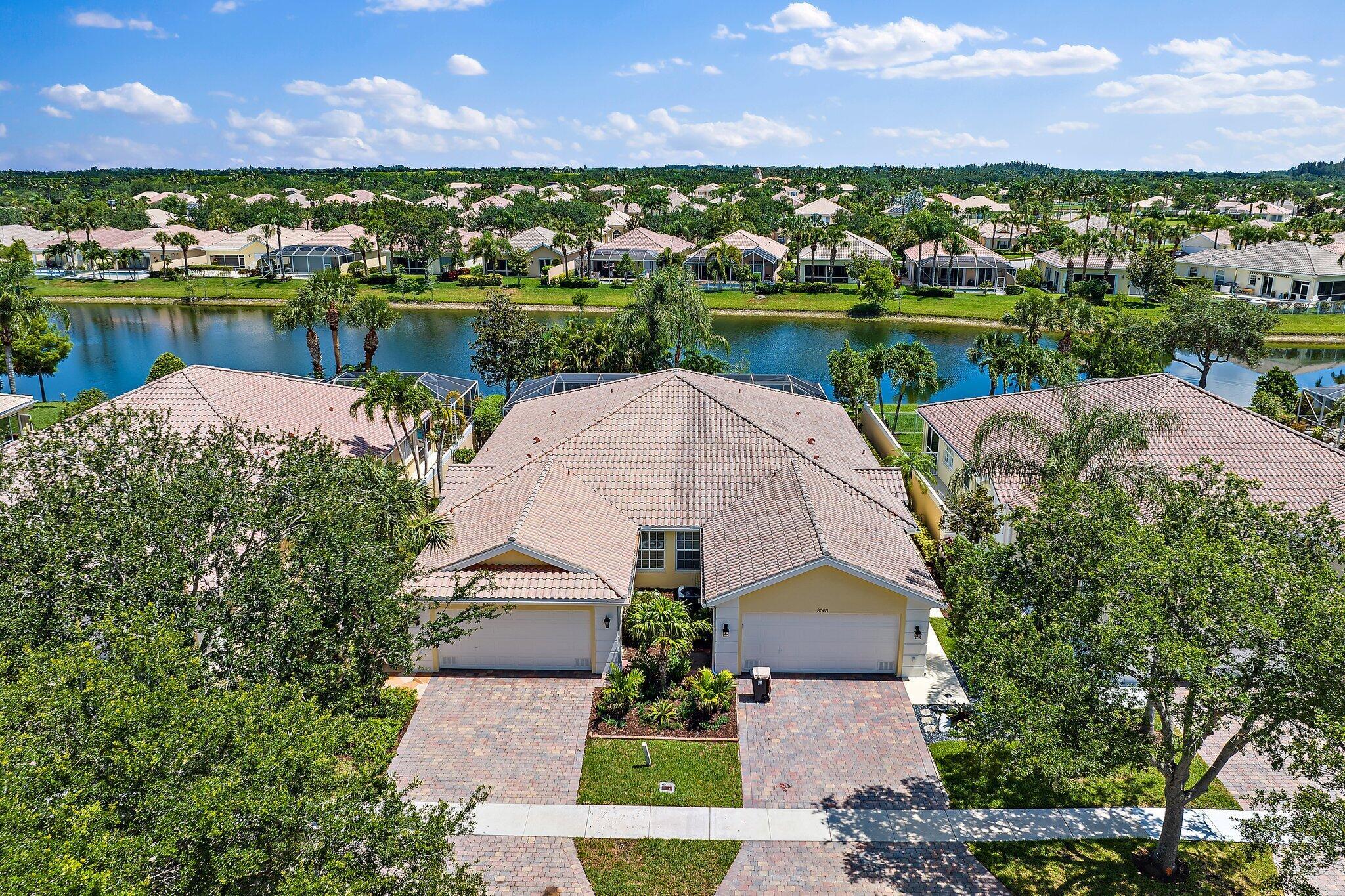 VILLAGEWALK OF WELLINGTON 4 - Residential