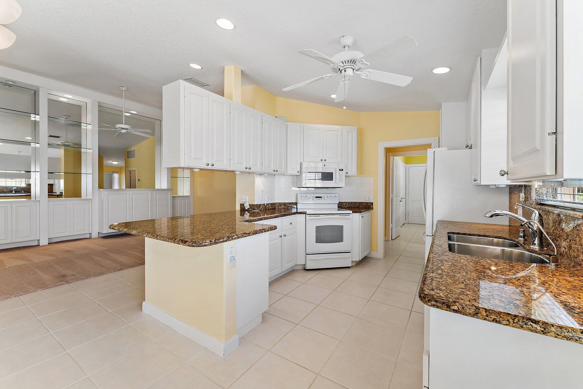 VILLAGEWALK OF WELLINGTON 4 - Residential