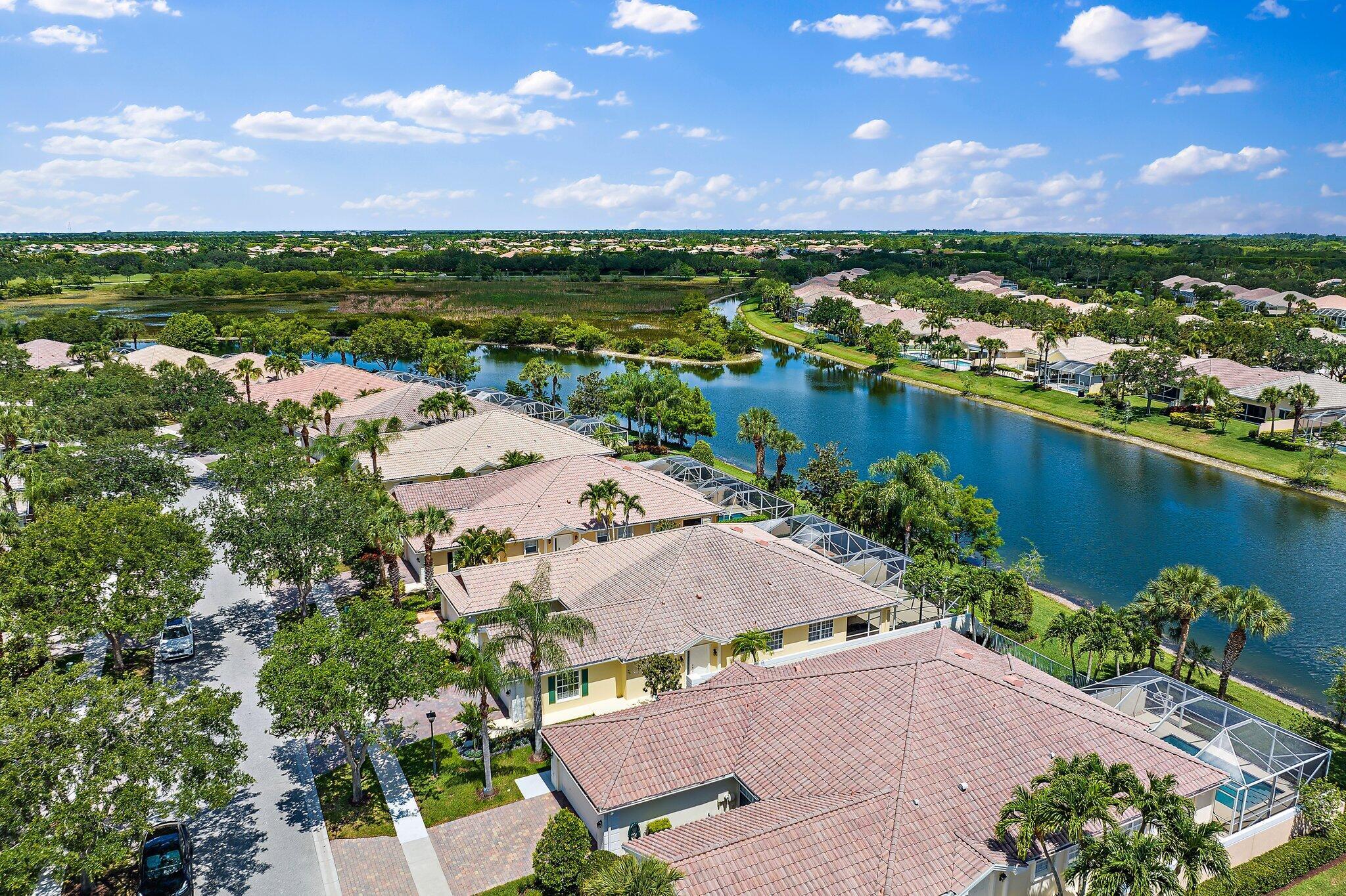 VILLAGEWALK OF WELLINGTON 4 - Residential