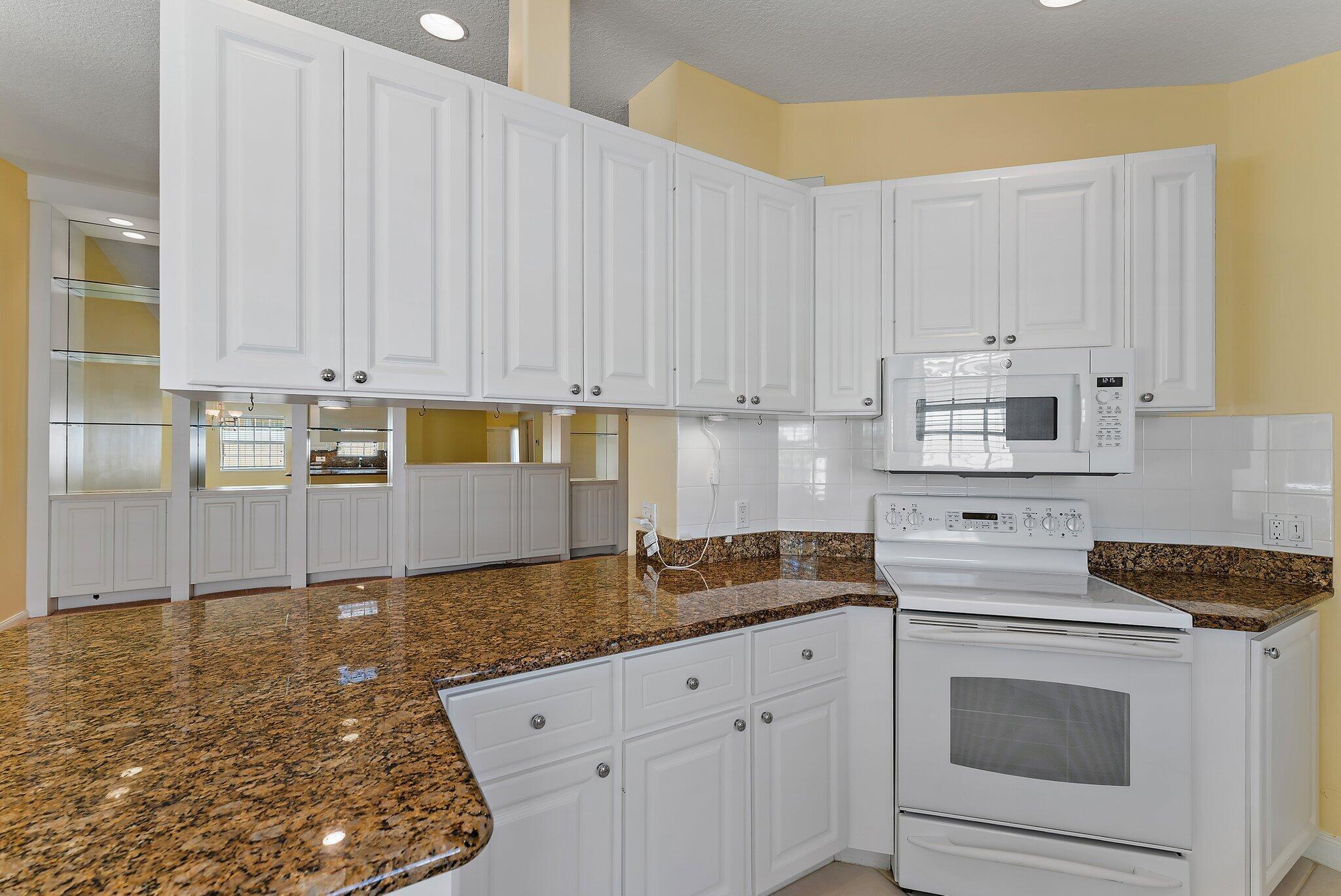 VILLAGEWALK OF WELLINGTON 4 - Residential