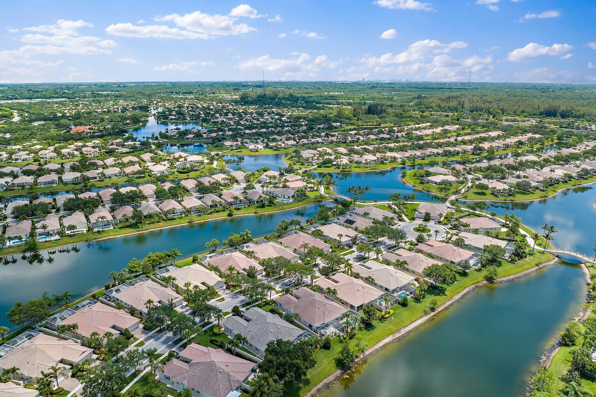 VILLAGEWALK OF WELLINGTON 4 - Residential