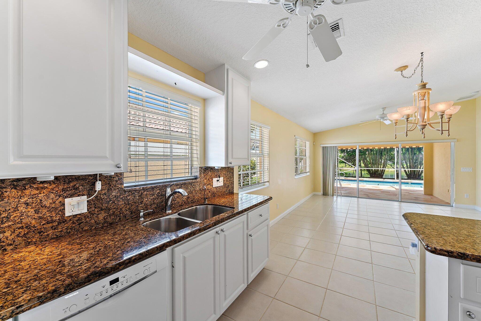 VILLAGEWALK OF WELLINGTON 4 - Residential