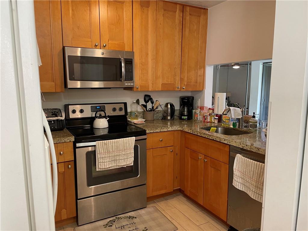 Quatraine At Jacaranda Ga - Residential Lease