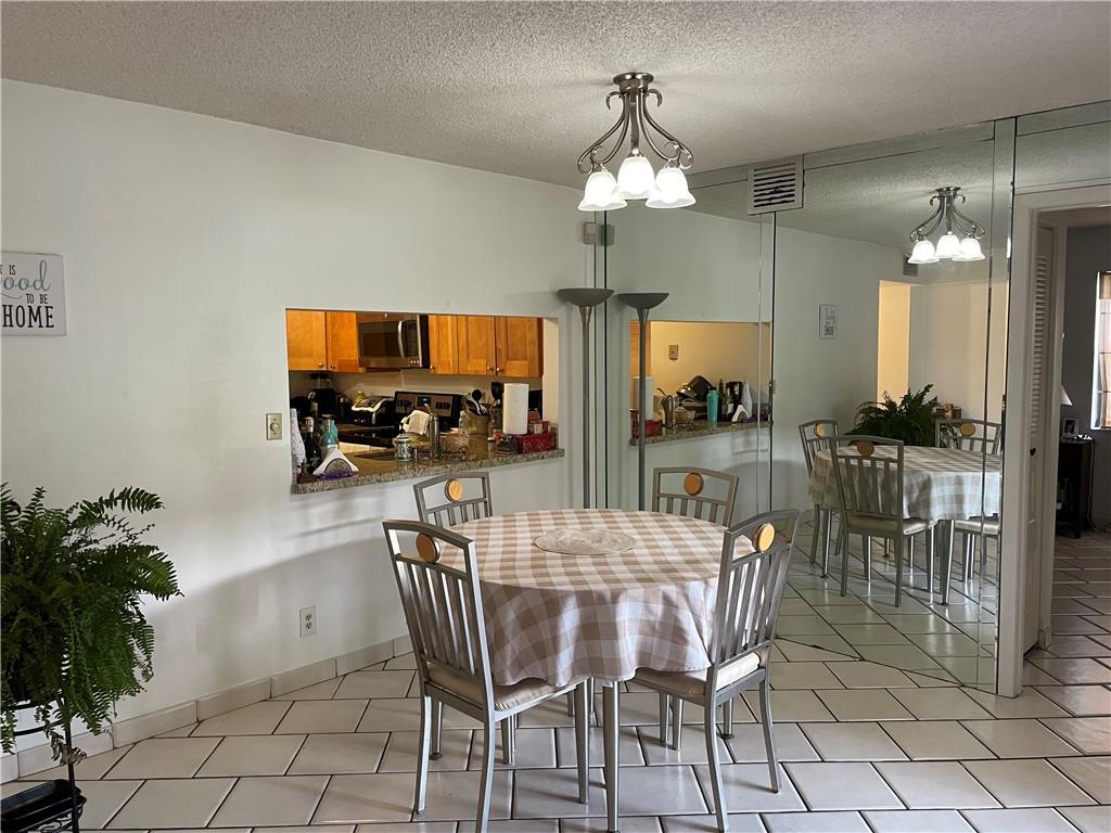 Quatraine At Jacaranda Ga - Residential Lease