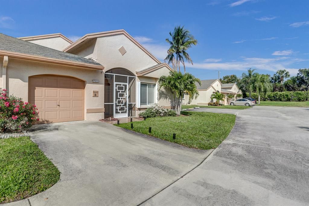 Photo of 9845 Boca Gardens Circle N #B, Boca Raton, FL 33496 (MLS # R10877153)