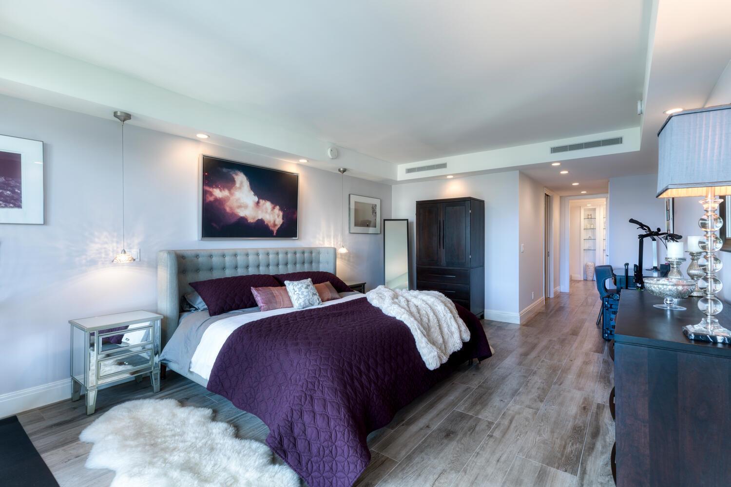 SUTTON PLACE CONDO - Residential