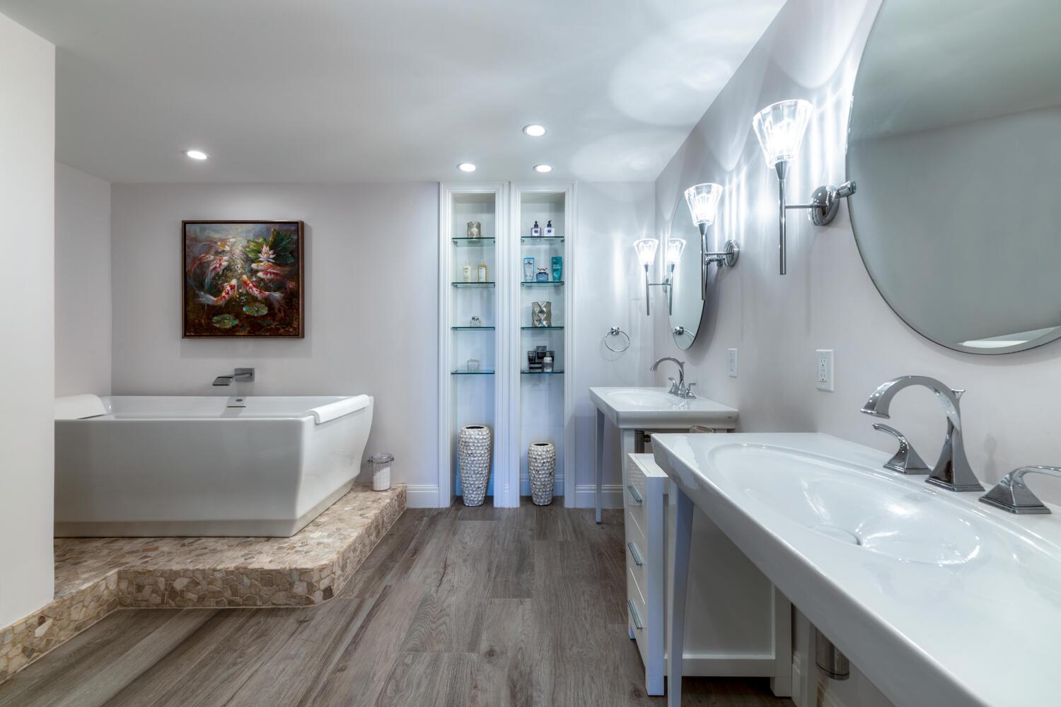 SUTTON PLACE CONDO - Residential
