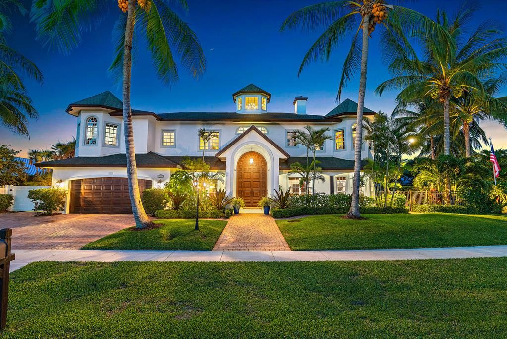 Photo of 705 Irwin Lane, Jupiter, FL 33458 (MLS # R10808507)