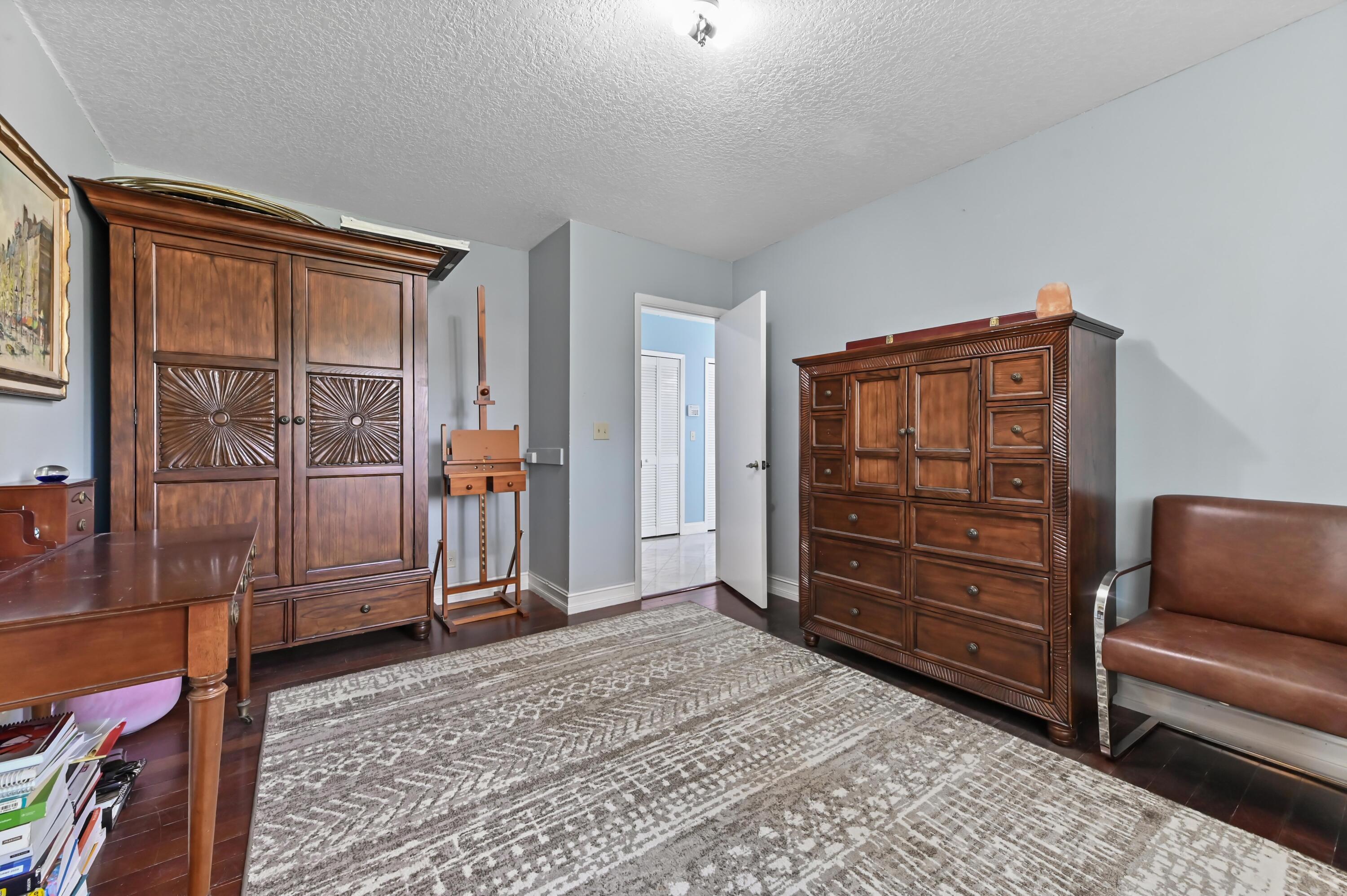 CORAL SPRINGS HILLS - Residential