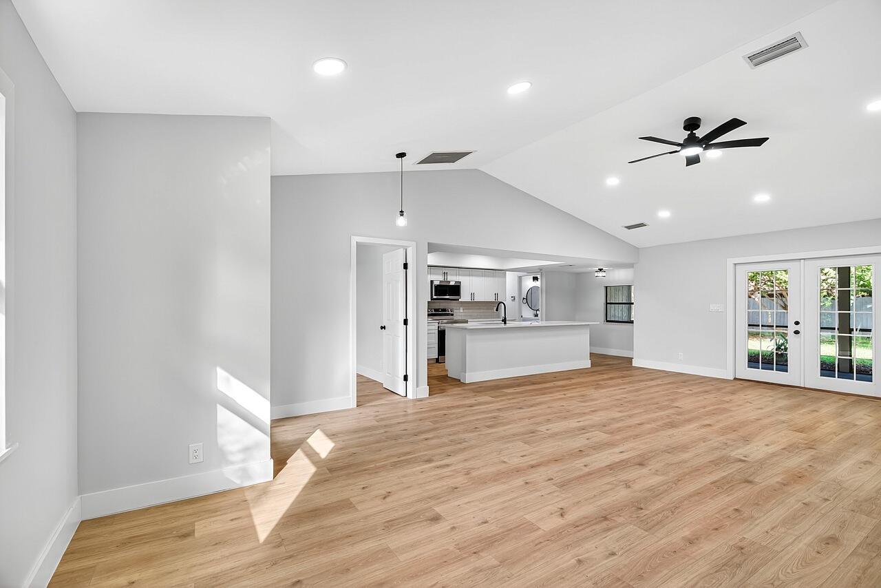 SEBASTIAN HIGHLANDS UNIT - Residential