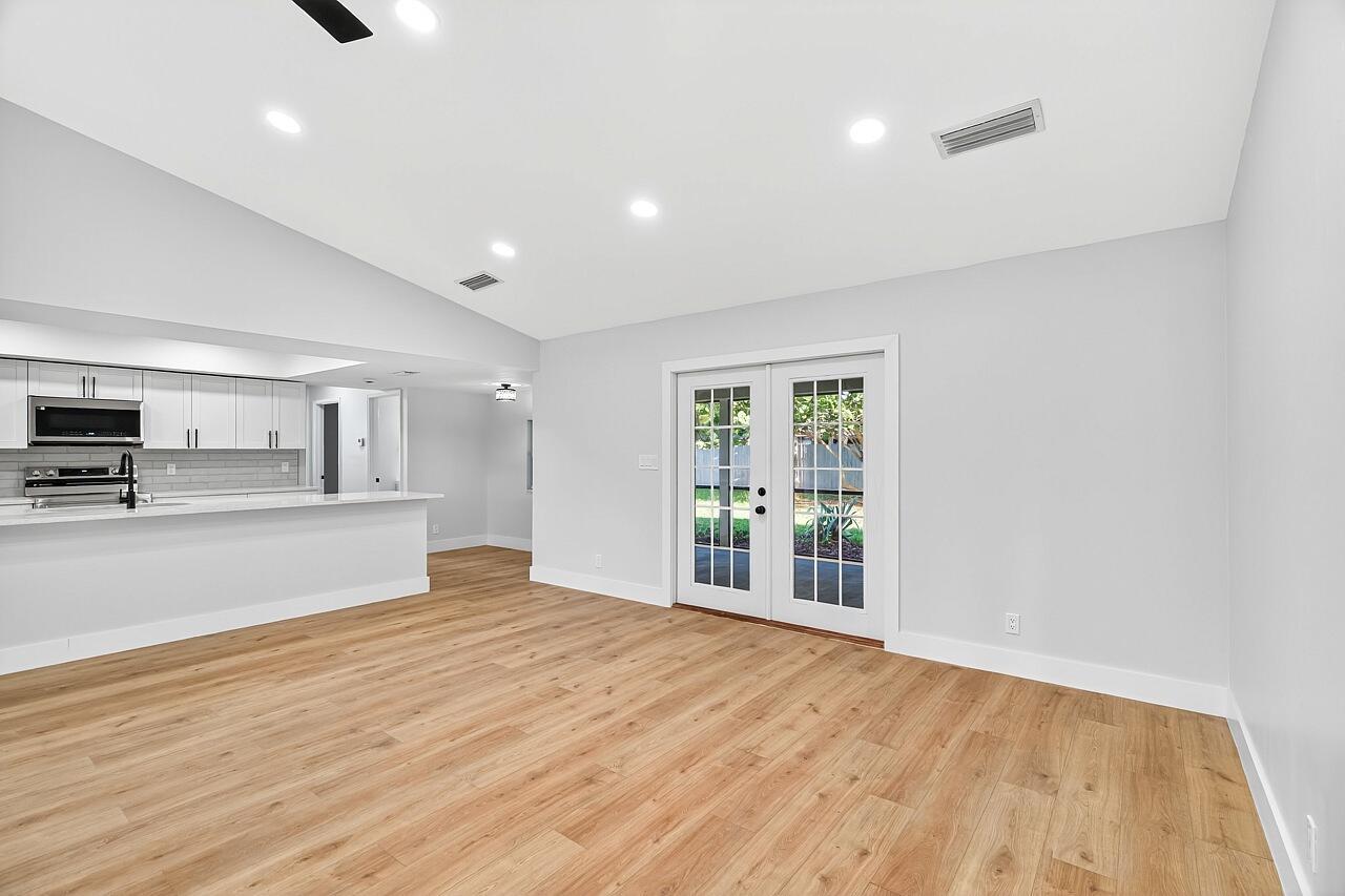 SEBASTIAN HIGHLANDS UNIT - Residential