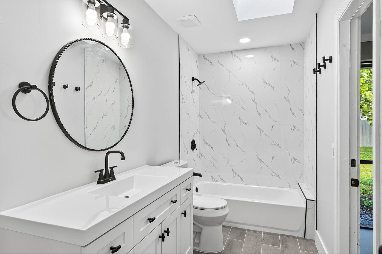 SEBASTIAN HIGHLANDS UNIT - Residential