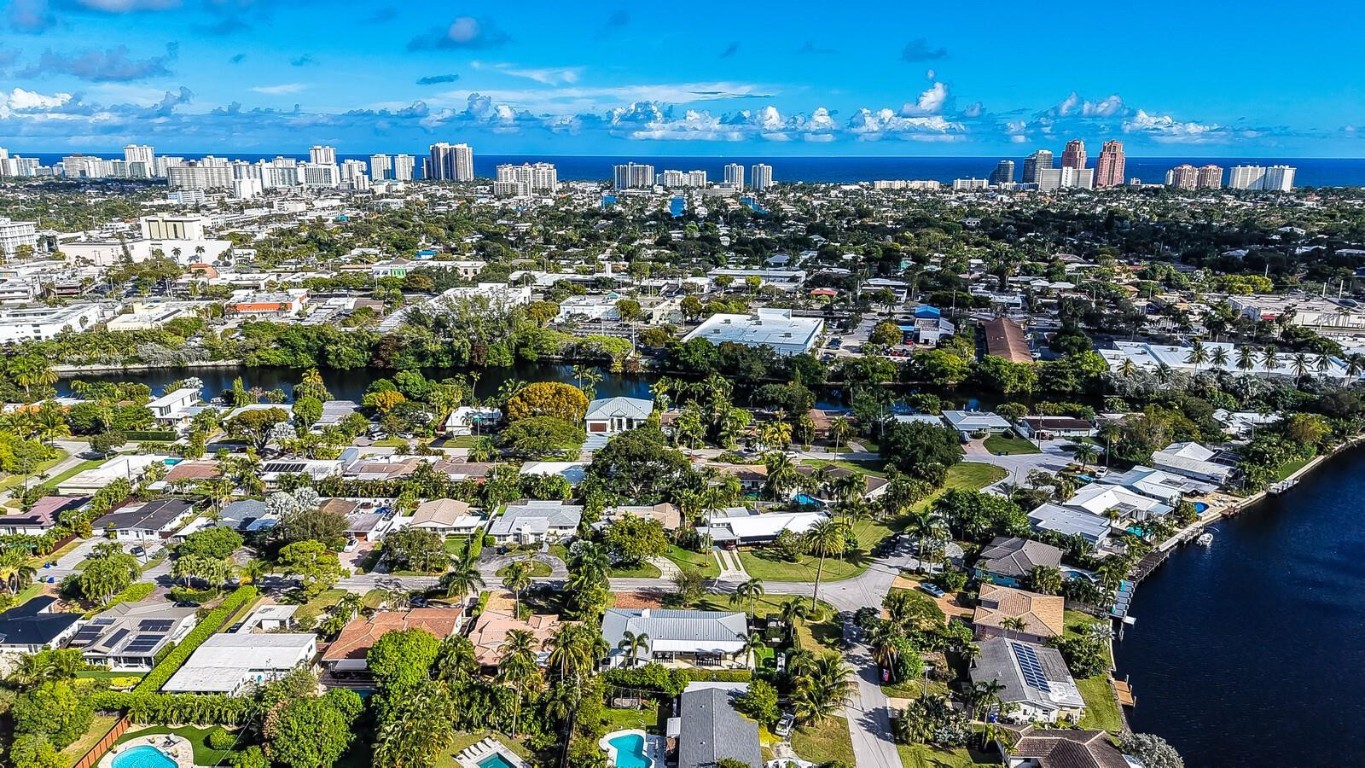 CORAL SHORES - Residential