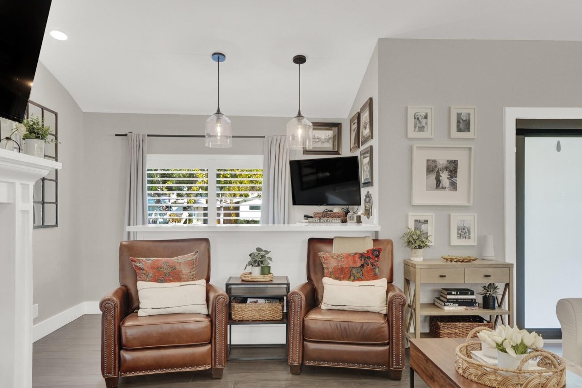 CORAL SHORES - Residential