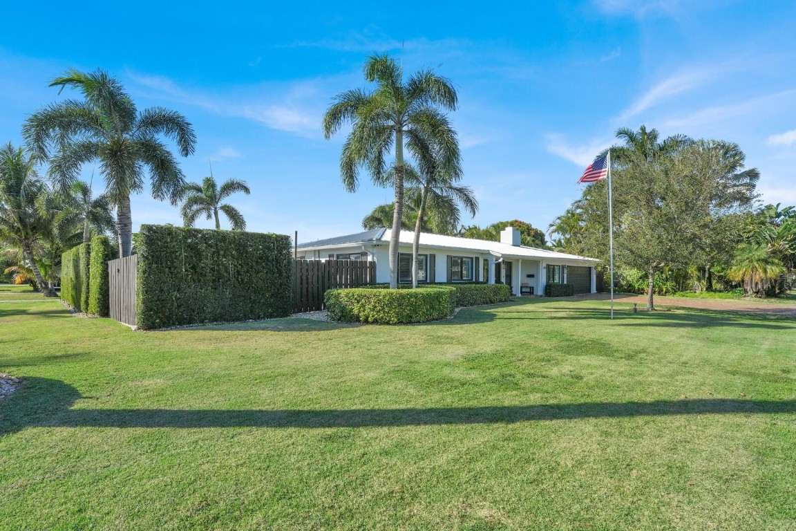 CORAL SHORES - Residential