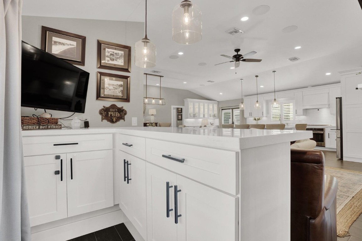 CORAL SHORES - Residential