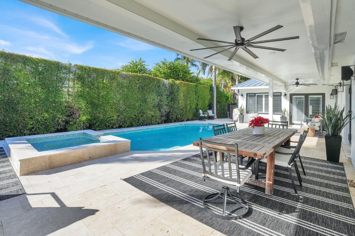 CORAL SHORES - Residential