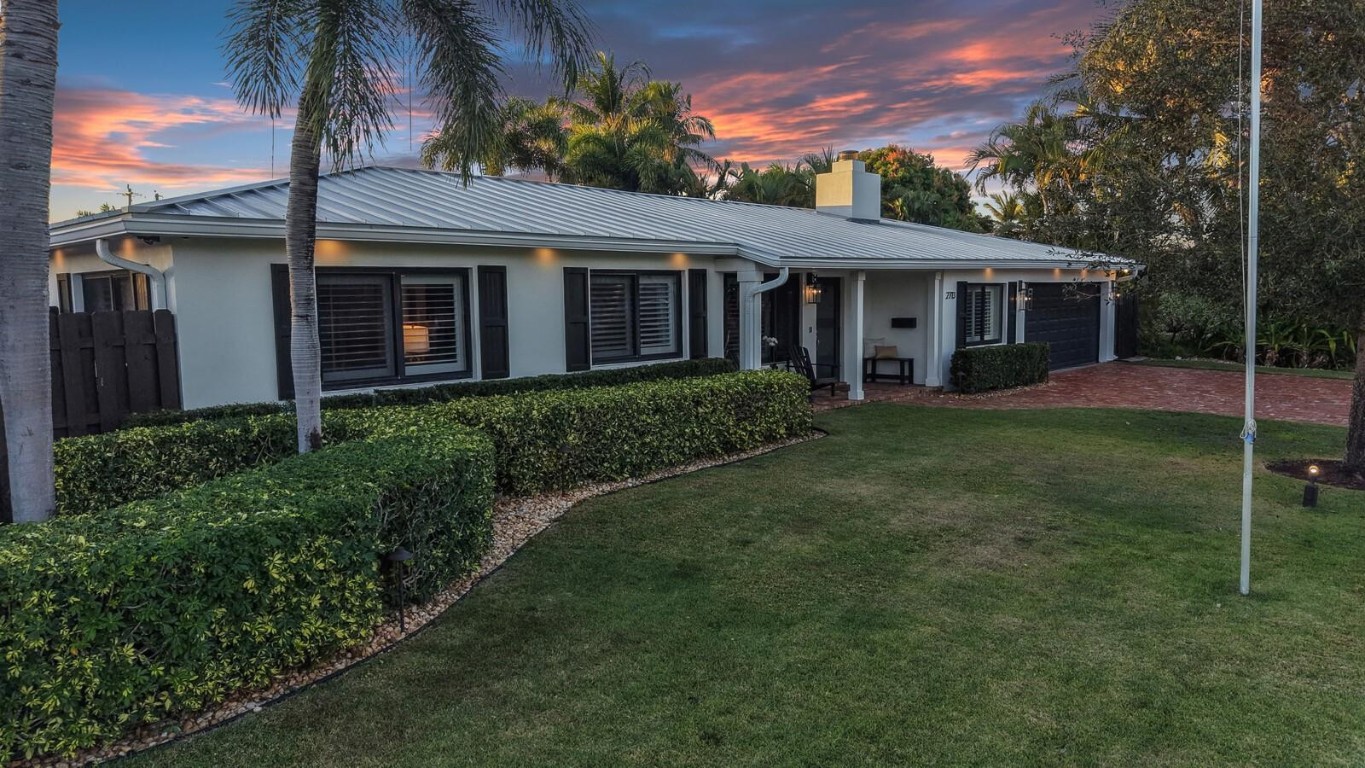 CORAL SHORES - Residential