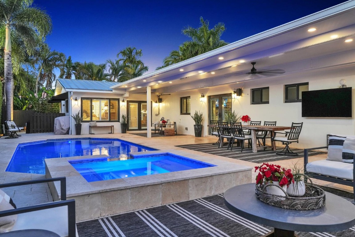 CORAL SHORES - Residential