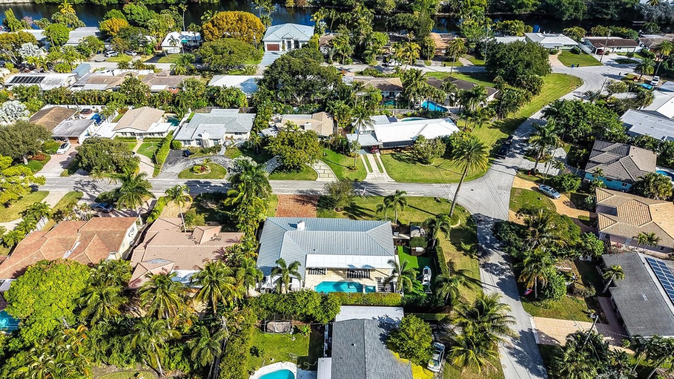 CORAL SHORES - Residential