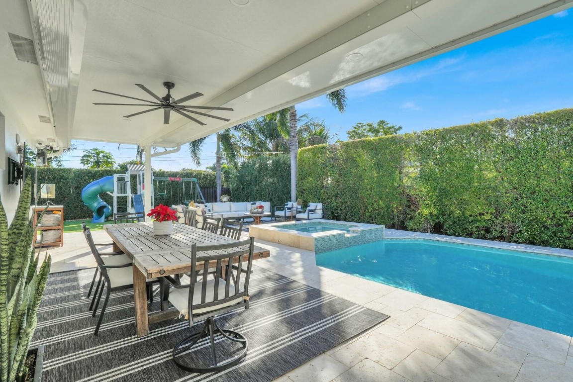 CORAL SHORES - Residential