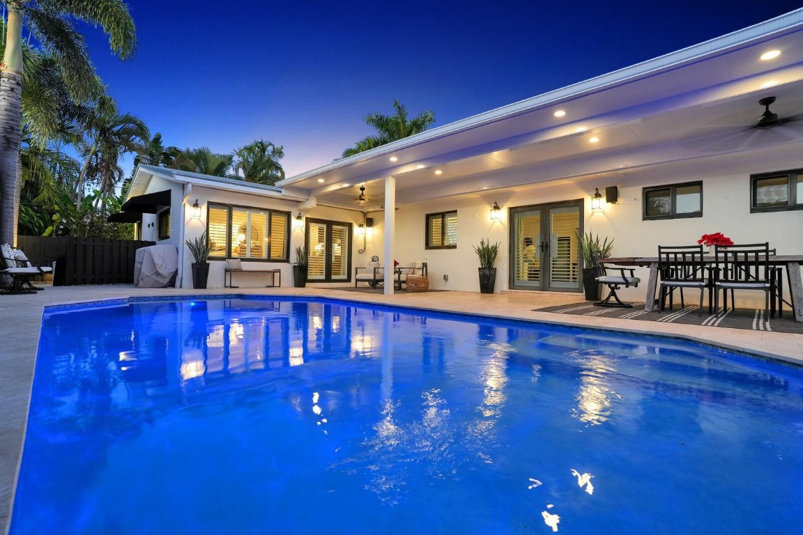 CORAL SHORES - Residential