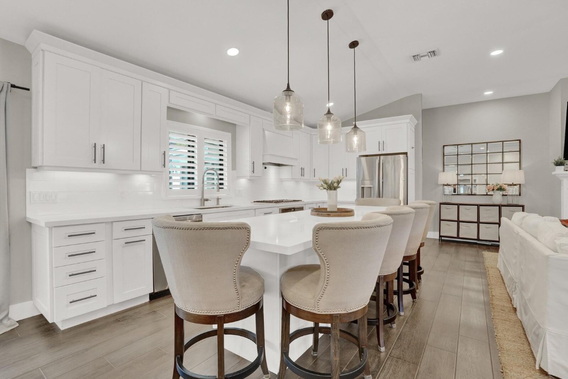 CORAL SHORES - Residential